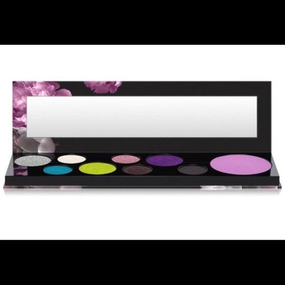 MAC Pretty Punk Eye Shadow Palette NEW - Picture 3 of 12